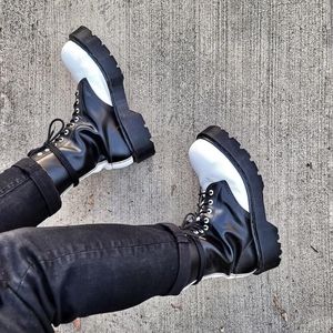 Dr Marten Crazy Bomb with envy soles